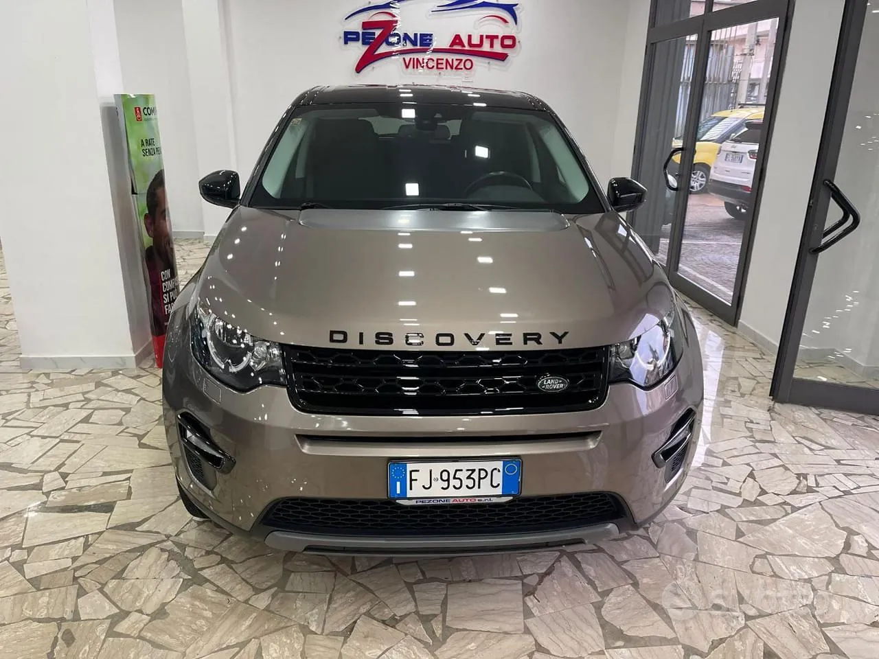 Land Rover Discovery Sport 2017 photo 3