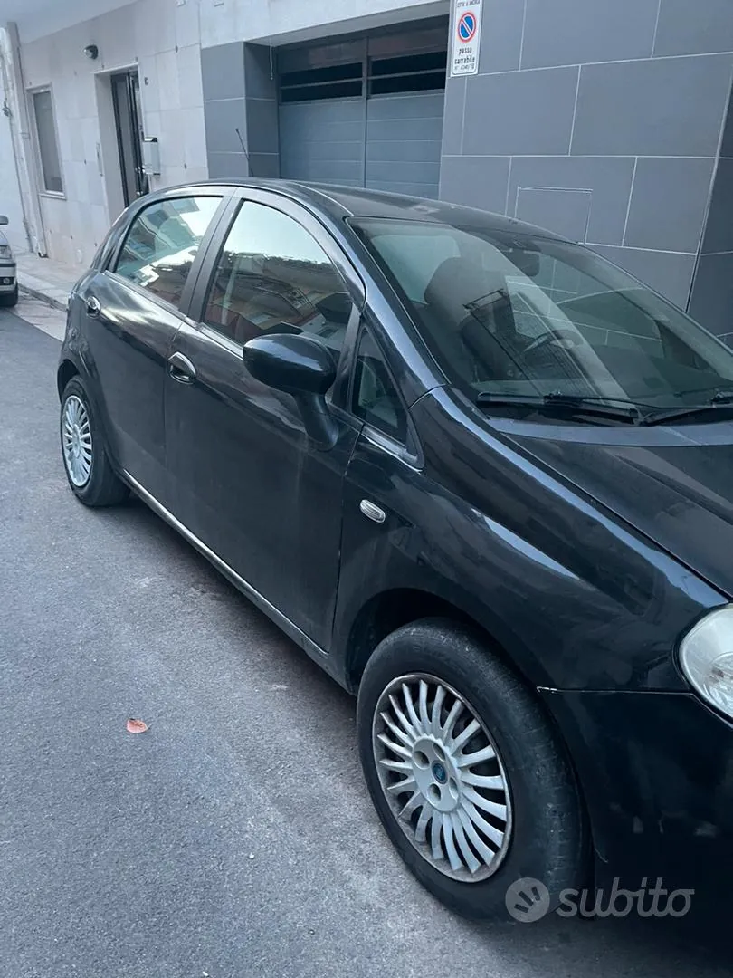 Fiat Grande Punto 2006 photo 3
