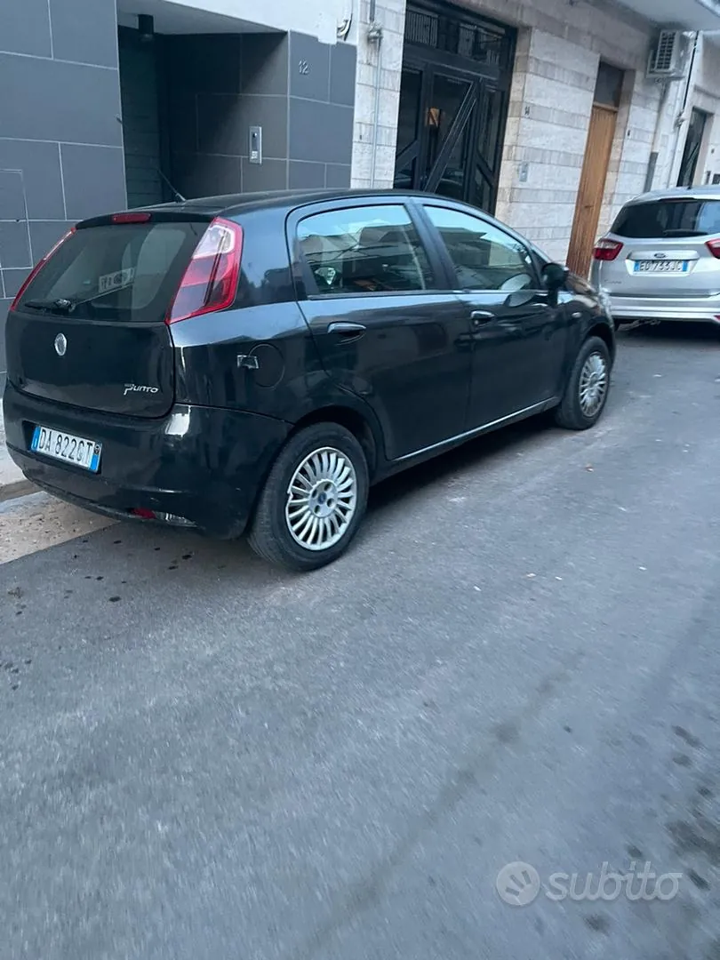Fiat Grande Punto 2006 photo 2