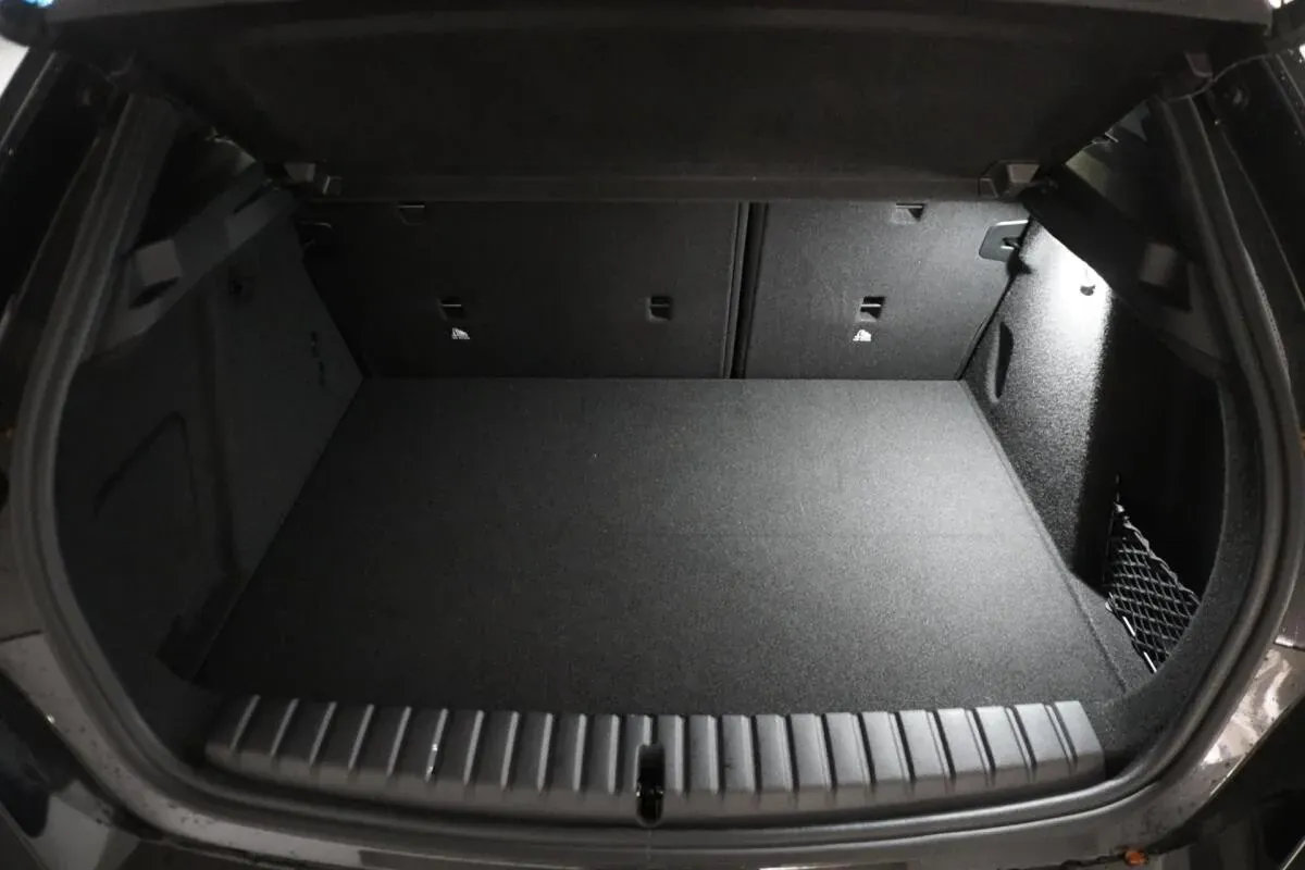 BMW 1 Series 2025 photo 3