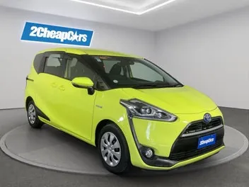 Toyota Sienta 2017 photo 4