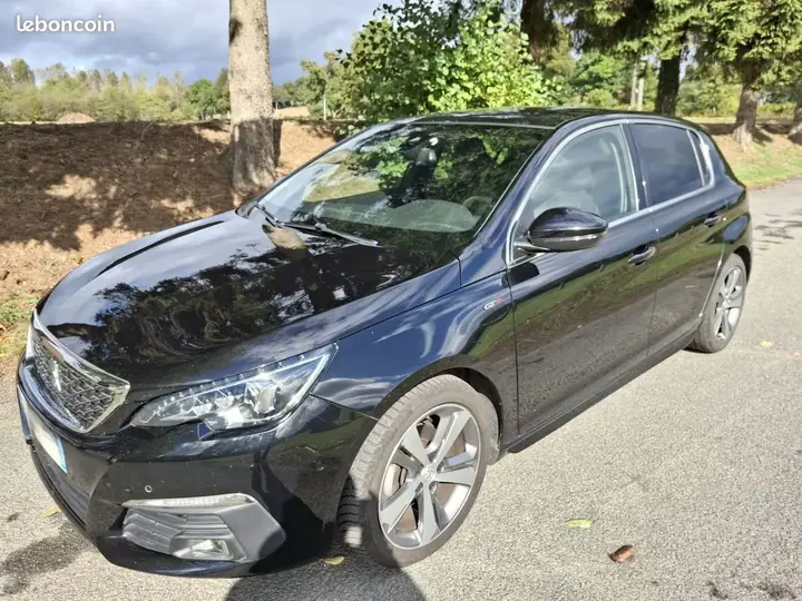 Peugeot 308 2021 photo 2