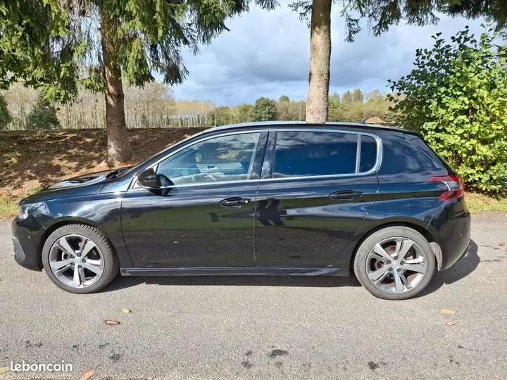 Peugeot 308 2021 photo 3