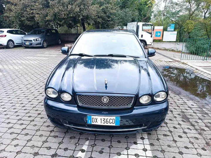 Jaguar X-Type 2009 photo 2