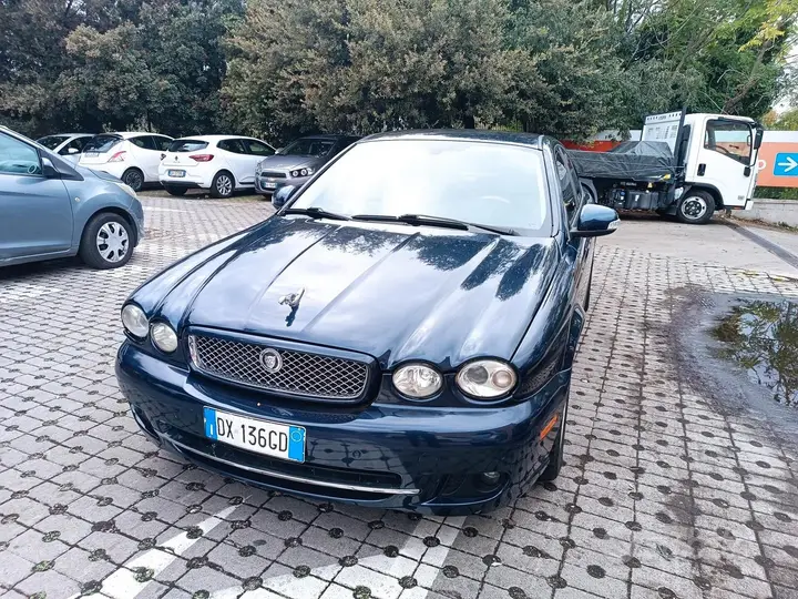 Jaguar X-Type