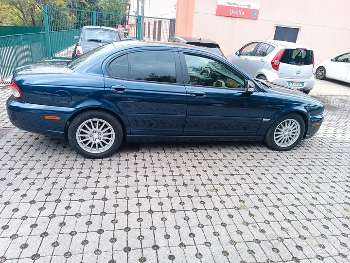 Jaguar X-Type 2009 photo 4