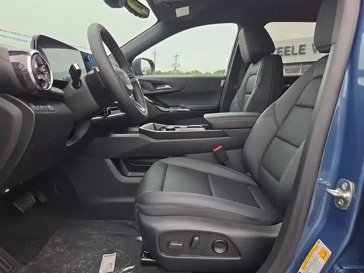 Chevrolet Equinox 2027 photo 2