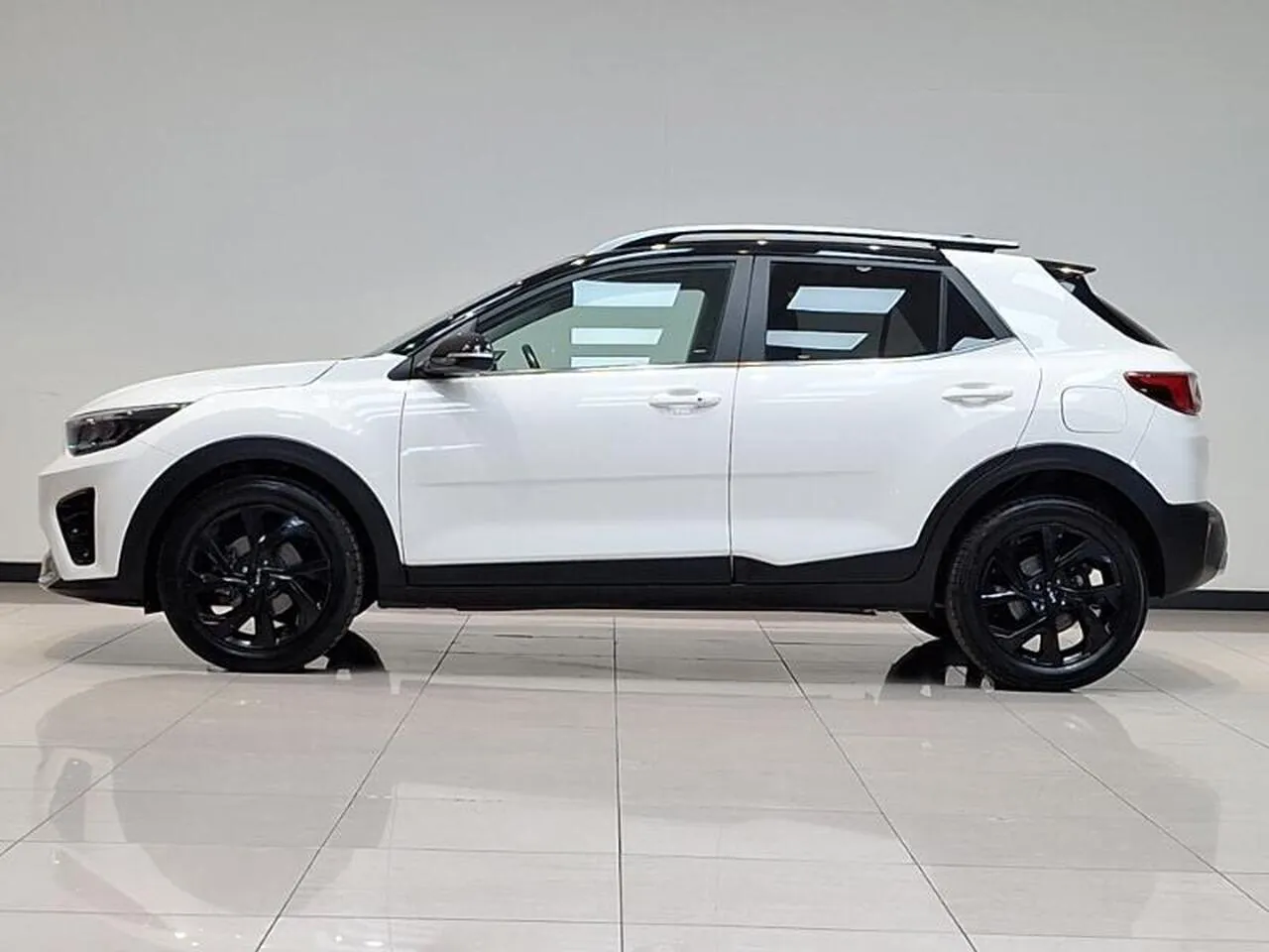 Kia Stonic 2023 photo 4