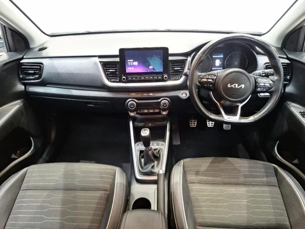Kia Stonic 2023 photo 3
