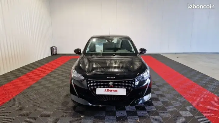 Peugeot 208 2023 photo 4