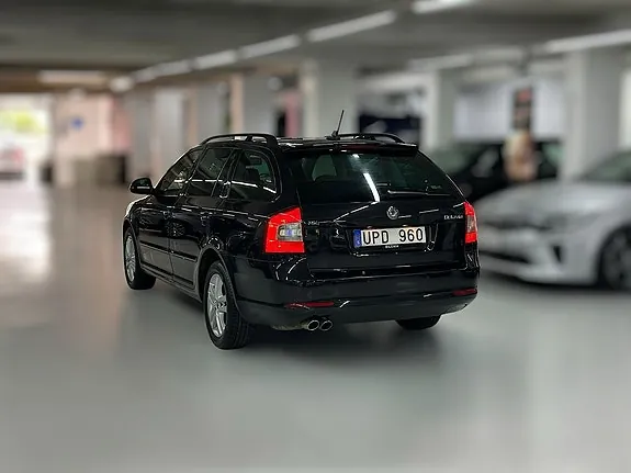 Skoda Octavia 2013 photo 3