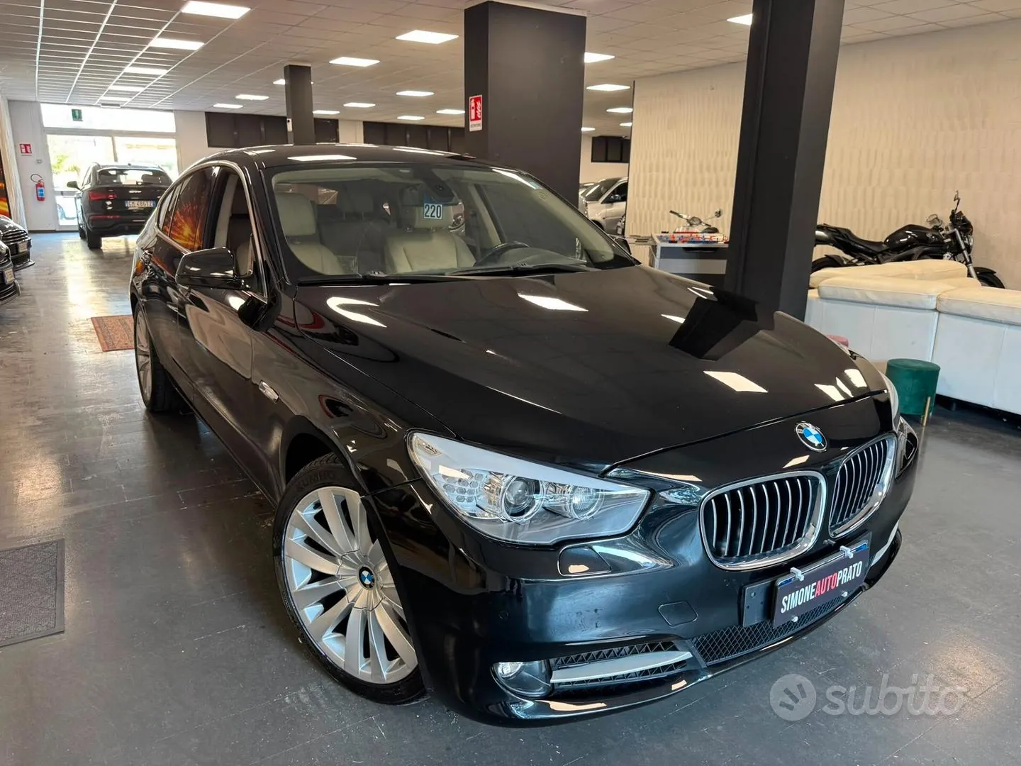 BMW 5 Series Gran Turismo 2010 photo 4