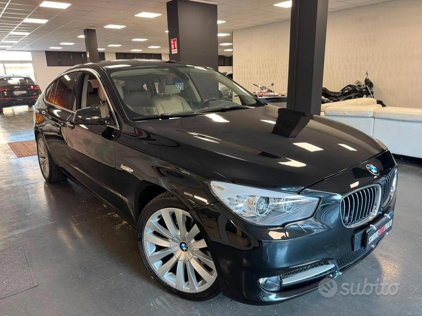 BMW 5 Series Gran Turismo 2010 photo 5