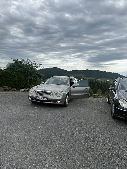 Mercedes-Benz E220 D