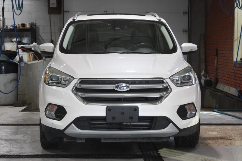 Ford Escape 2017 photo 2
