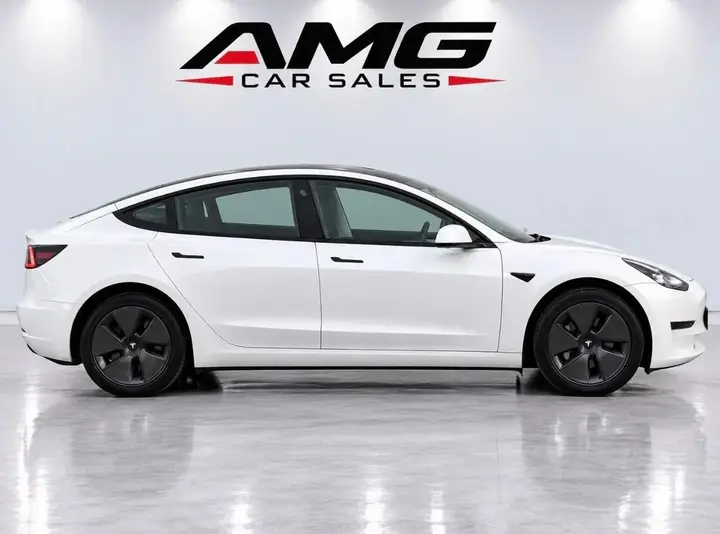 Tesla Model 3 2023 photo 4