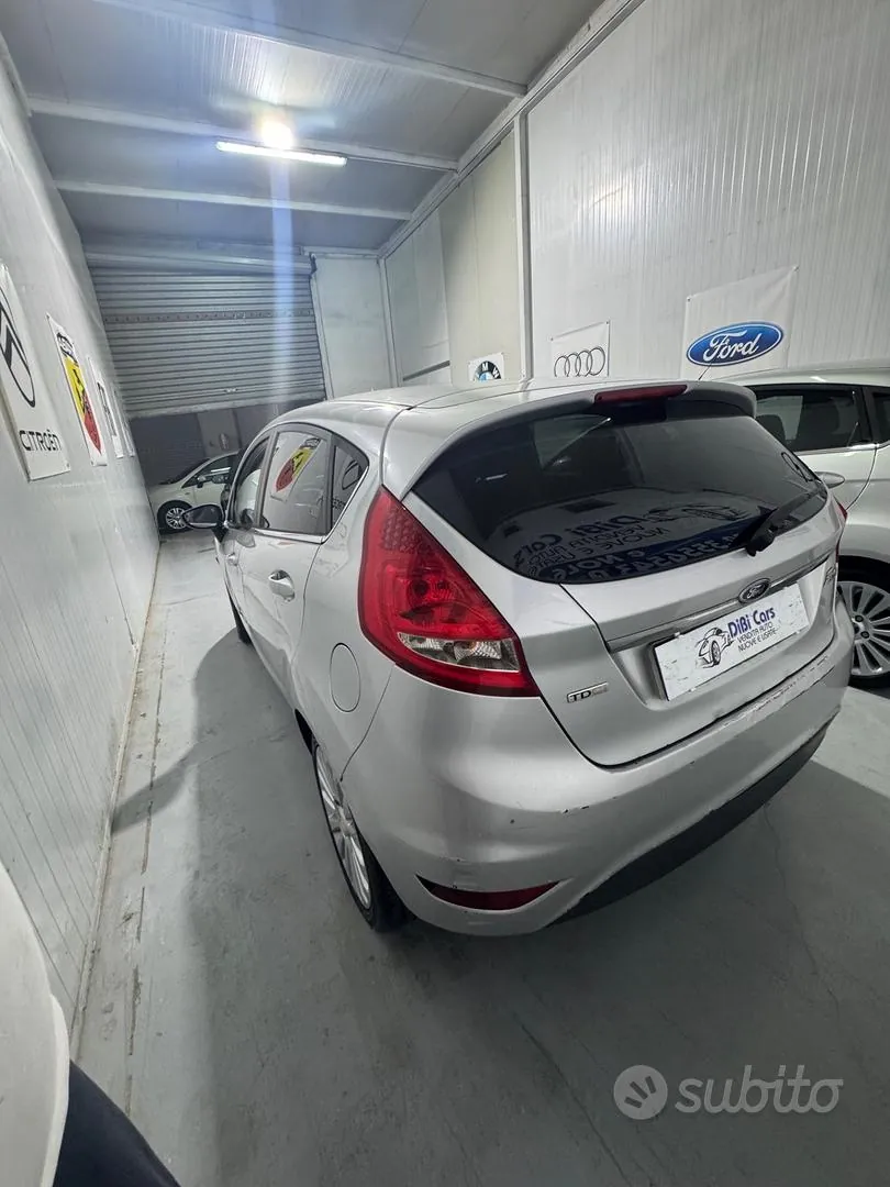 Ford Fiesta 2009 photo 4