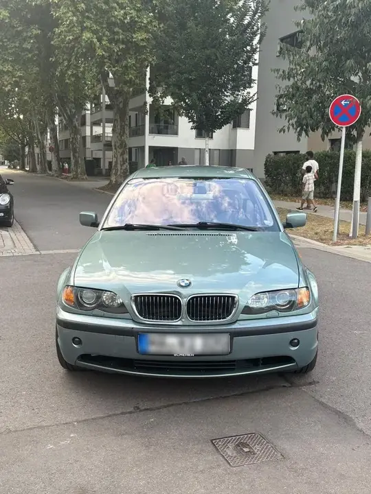 BMW 320I