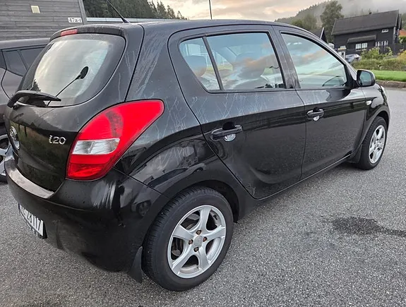 Hyundai I20 2010 photo 3