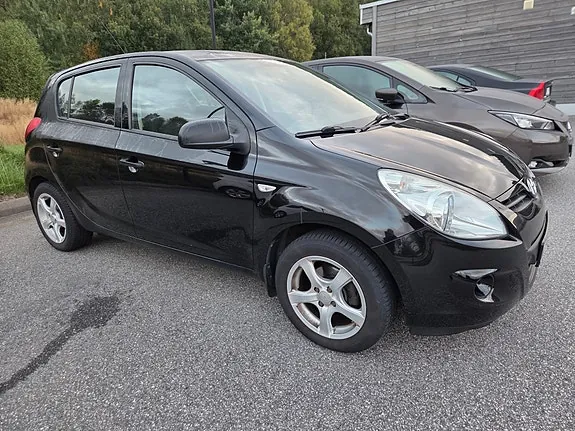Hyundai I20 2010 photo 2