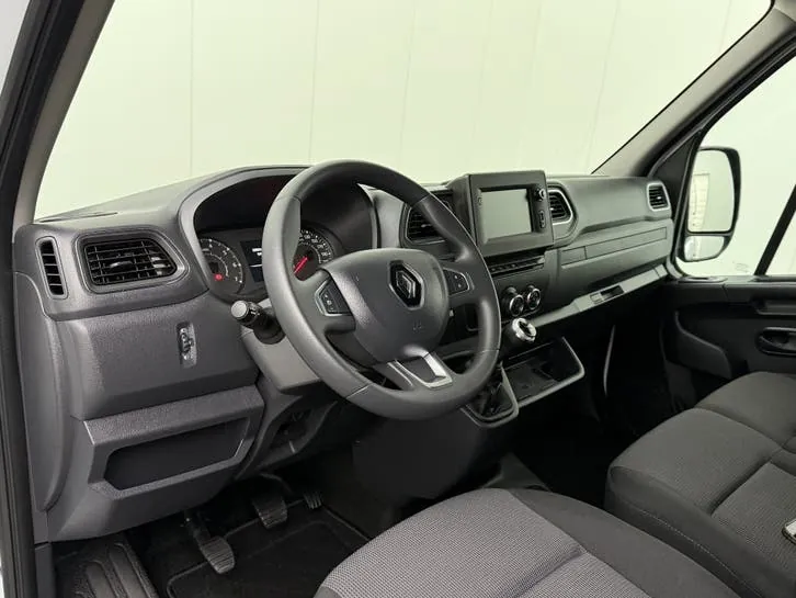 Renault Master 2024 photo 3