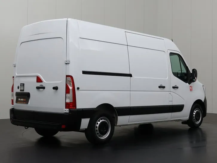 Renault Master 2024 photo 2