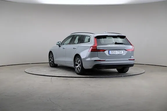 Volvo V60 2024 photo 2