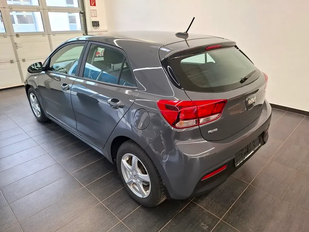 Kia Rio 2023 photo 3