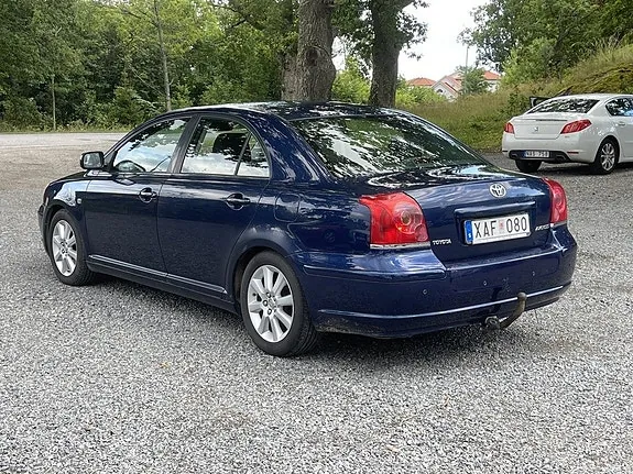 Toyota Avensis 2005 photo 4
