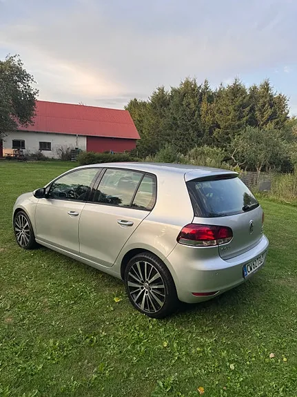 Volkswagen Golf Vi 2010 photo 2