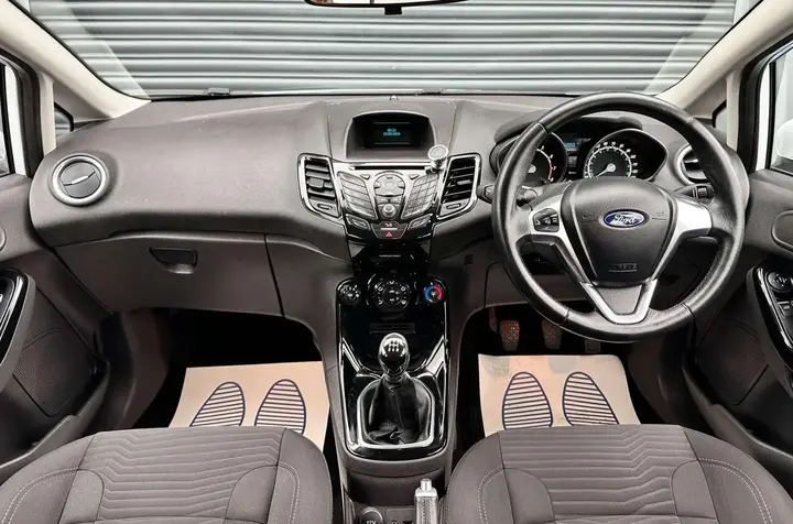 Ford Fiesta 2016 photo 4