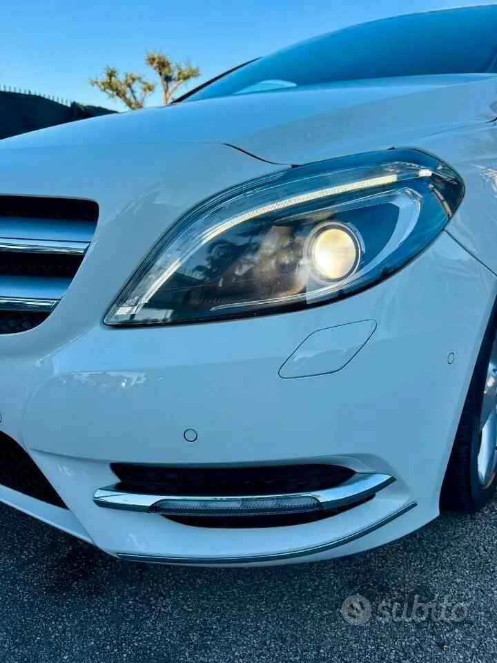 Mercedes-Benz B 200 Cdi 2012 photo 5