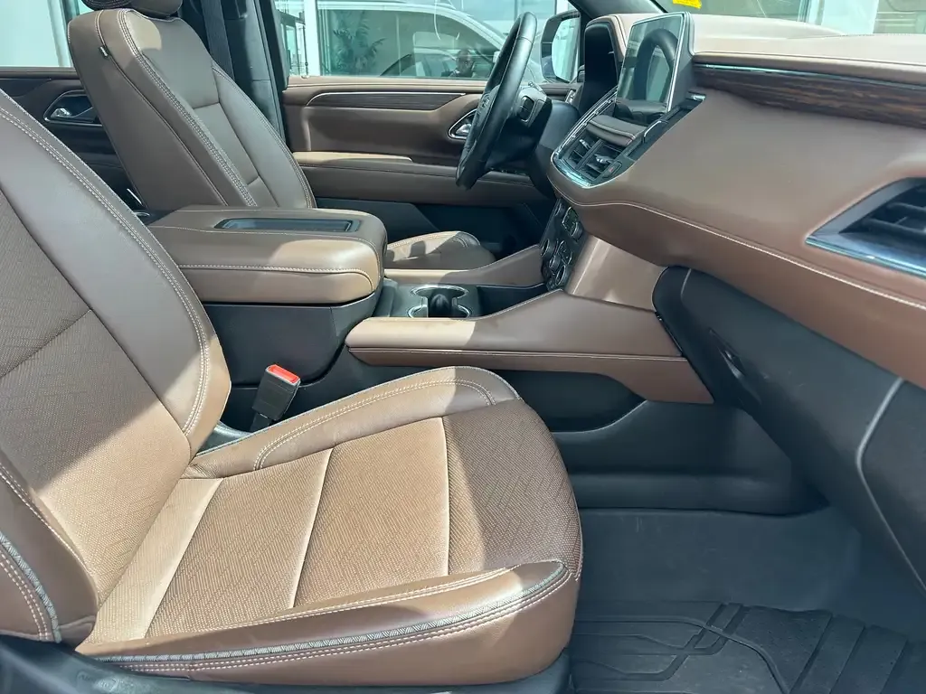 Chevrolet Tahoe 2023 photo 2