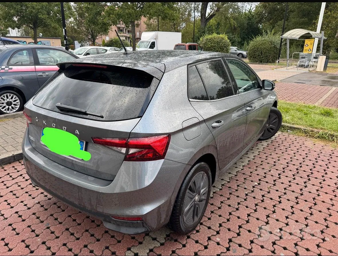 Skoda Fabia 2023 photo 2