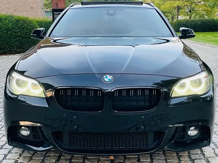 BMW 5 Series 2015 photo 2