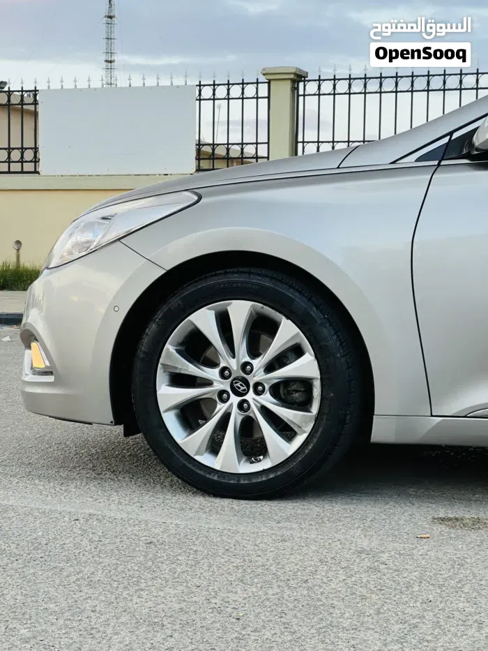 Hyundai Azera 2012 photo 2