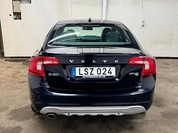 Volvo S60 2012 photo 4