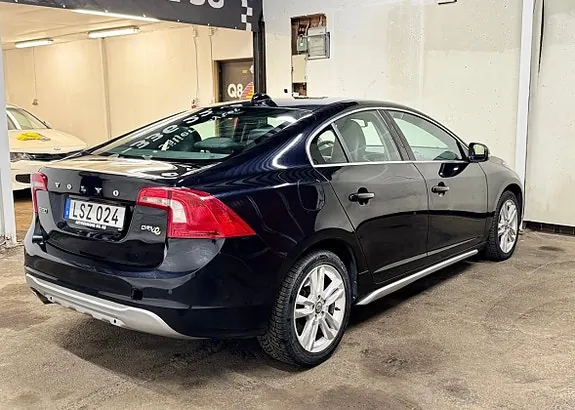 Volvo S60 2012 photo 2