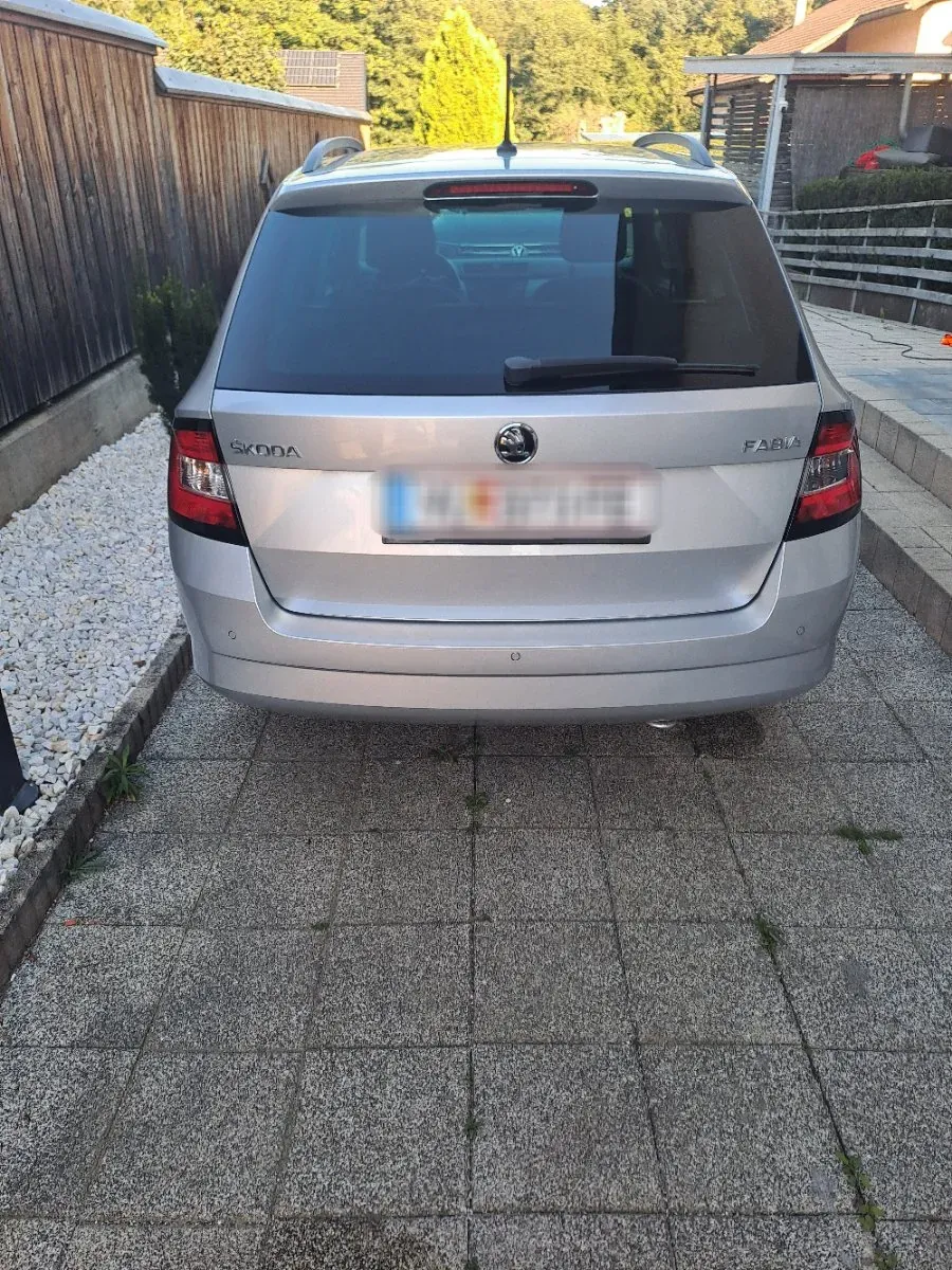Skoda Fabia 2017 photo 3