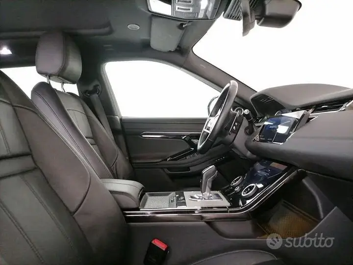 Land Rover Range Rover Evoque 2022 photo 3