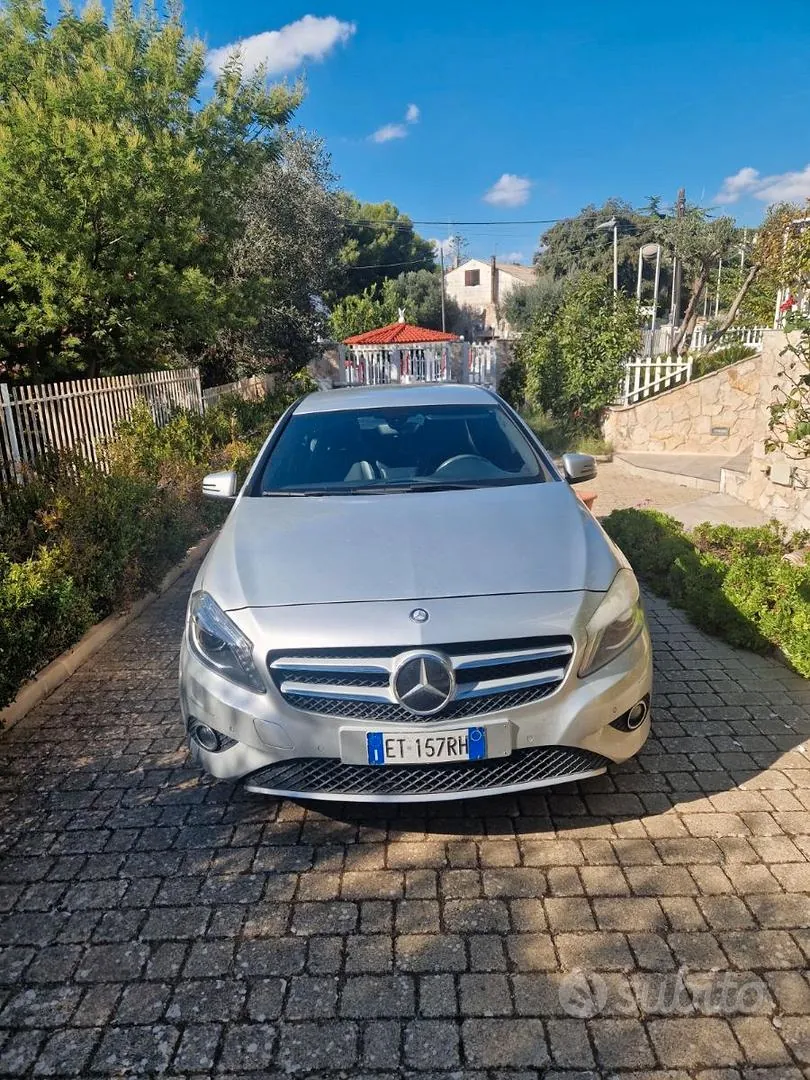 Mercedes-Benz A 200