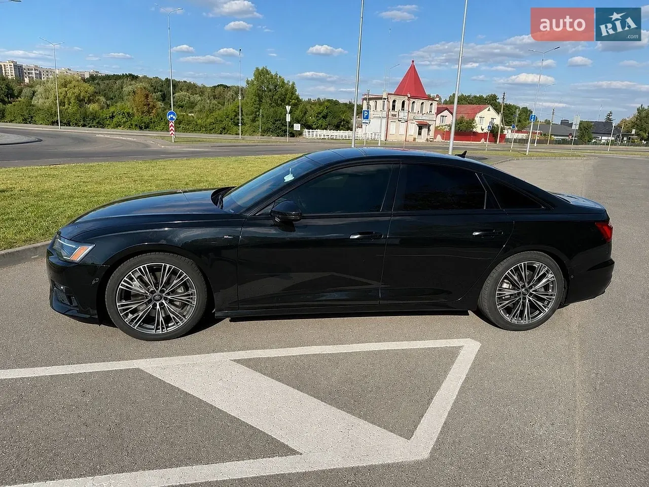 Audi A6 2022 photo 2