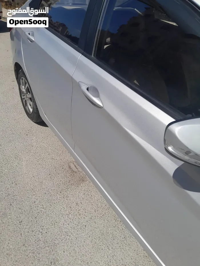 Hyundai Accent 2016 photo 2
