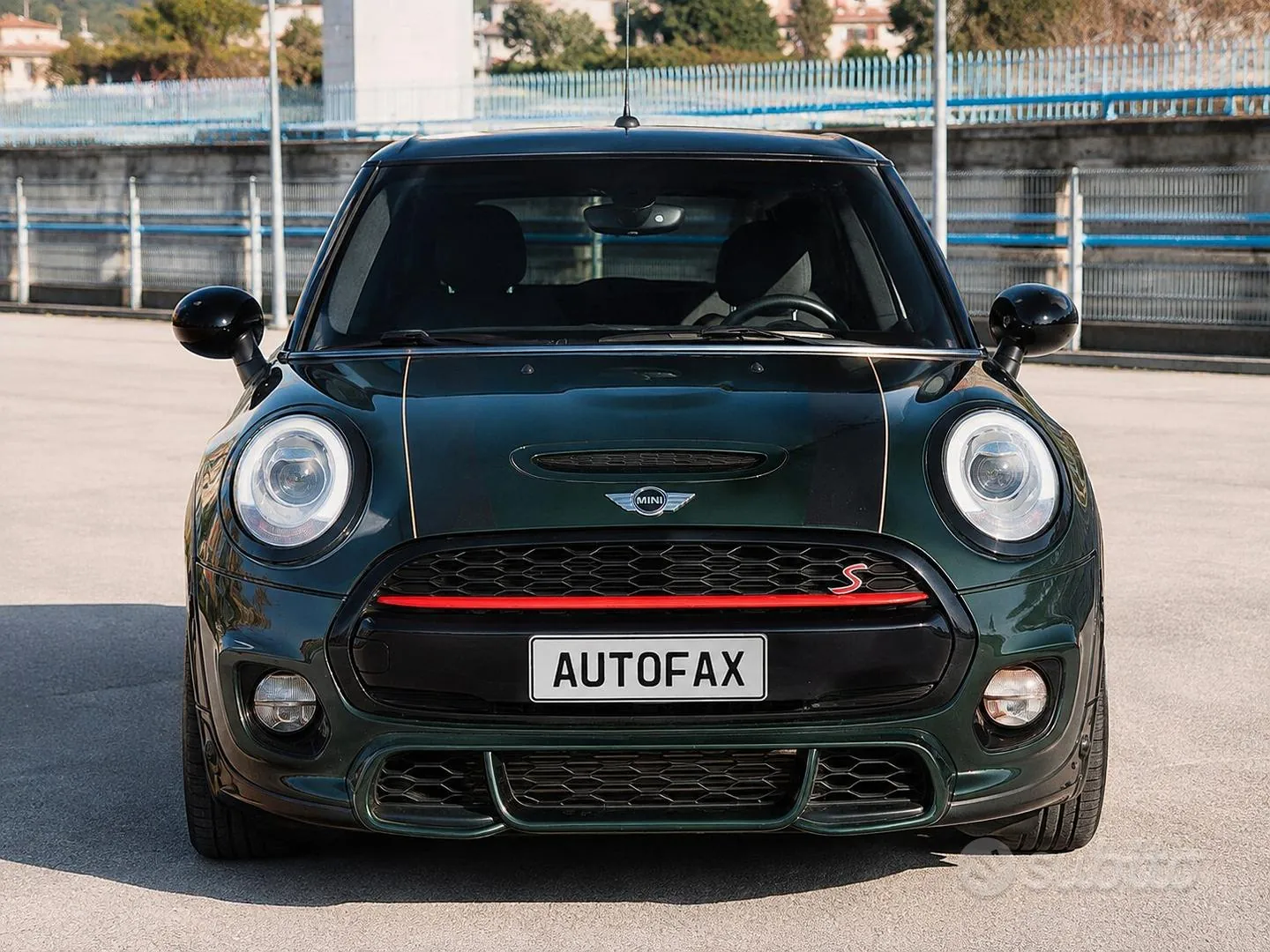Mini Cooper S 2015 photo 2
