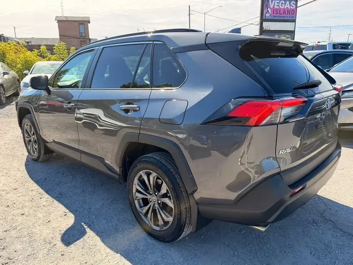 Toyota Rav4 2023 photo 4