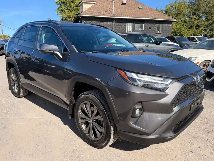 Toyota Rav4 2023 photo 3