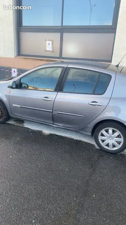 Renault Clio 2009 photo 5