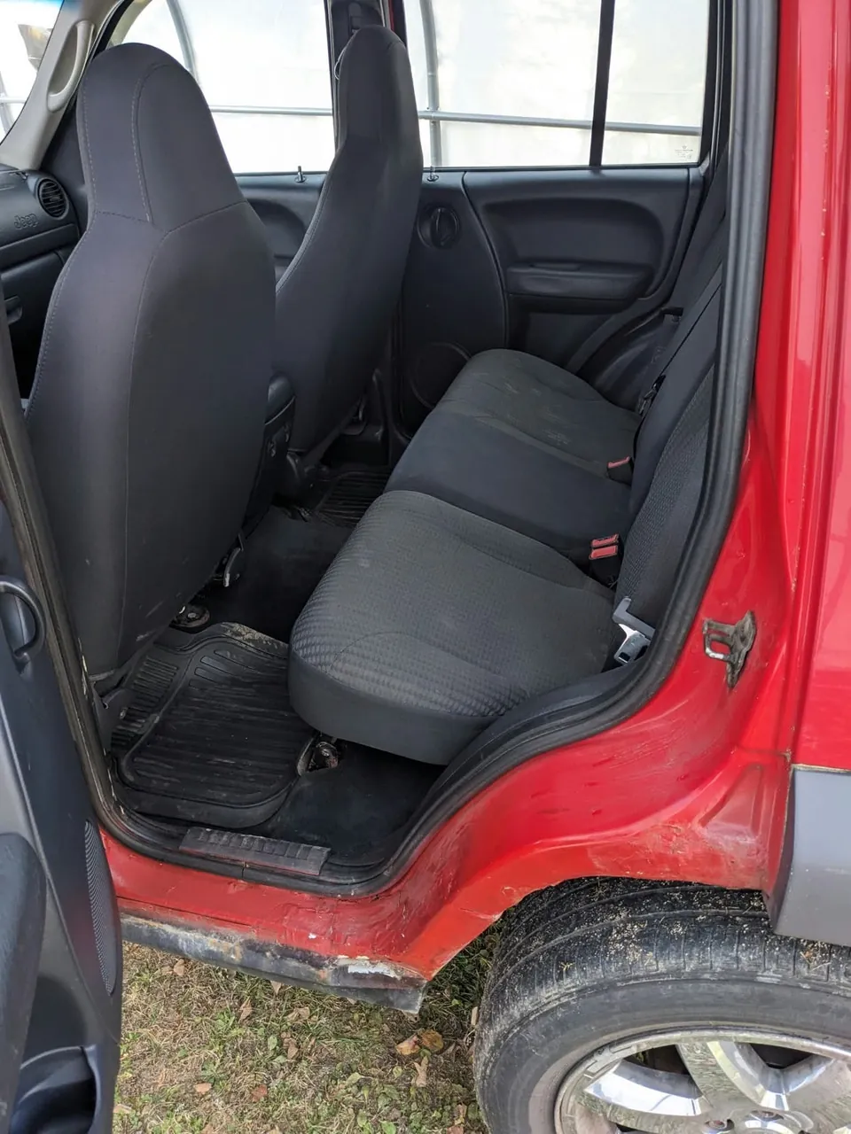 Jeep Liberty 2003 photo 4