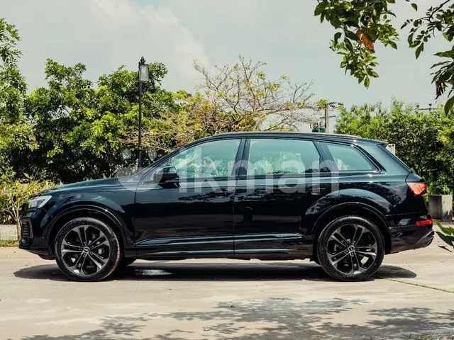 Audi Q7 2025 photo 2