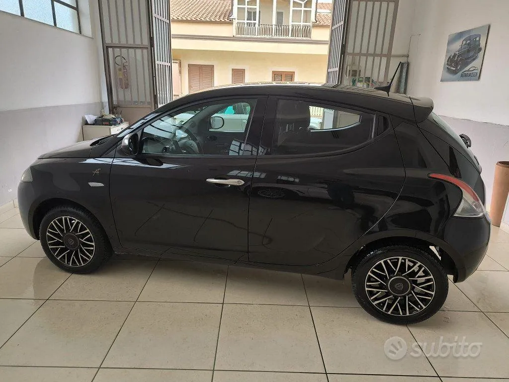 Lancia Ypsilon 2022 photo 3